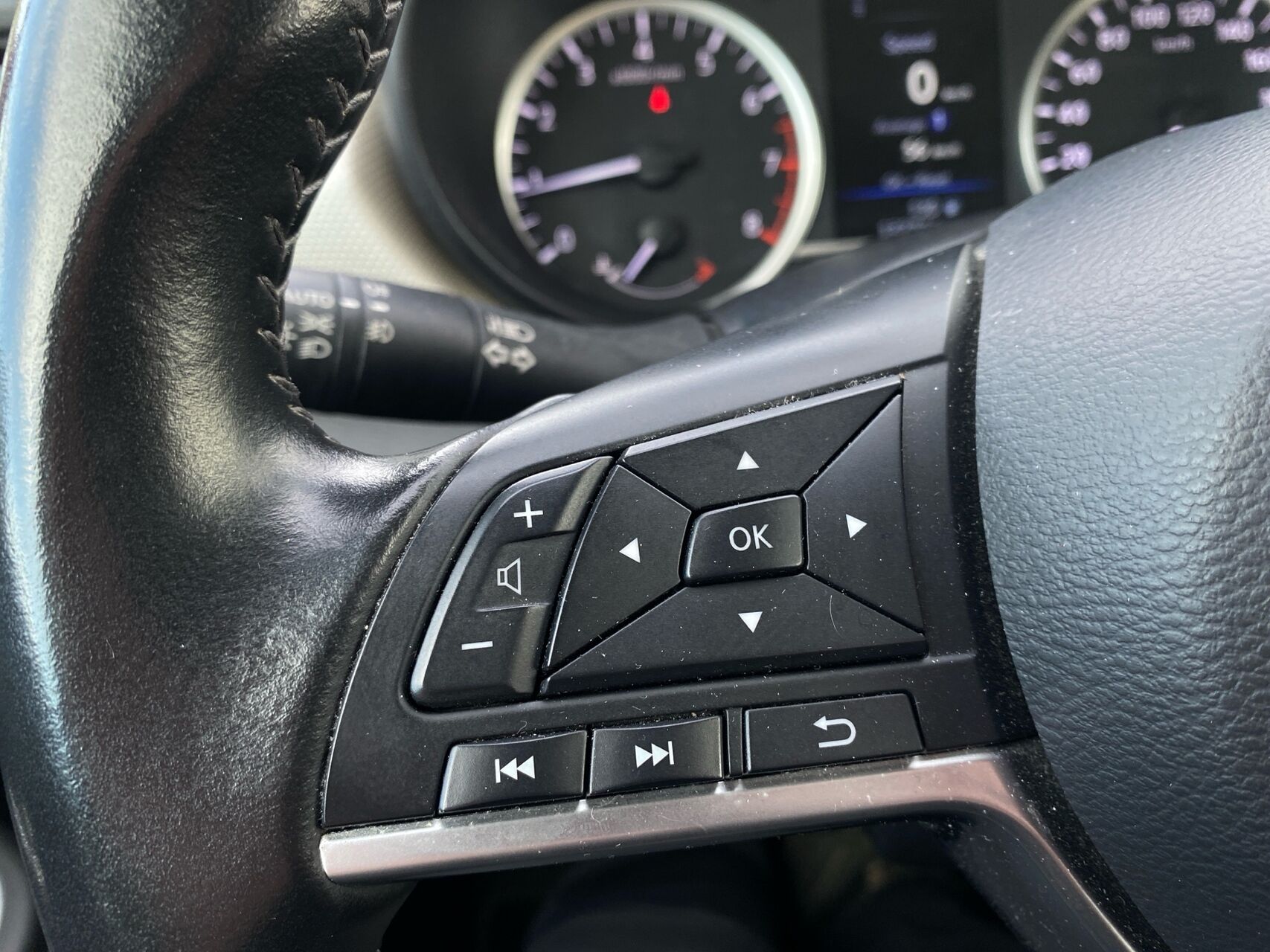 Billede af Nissan Micra 1,0 IG-T N-Connecta Start/Stop 100HK 5d