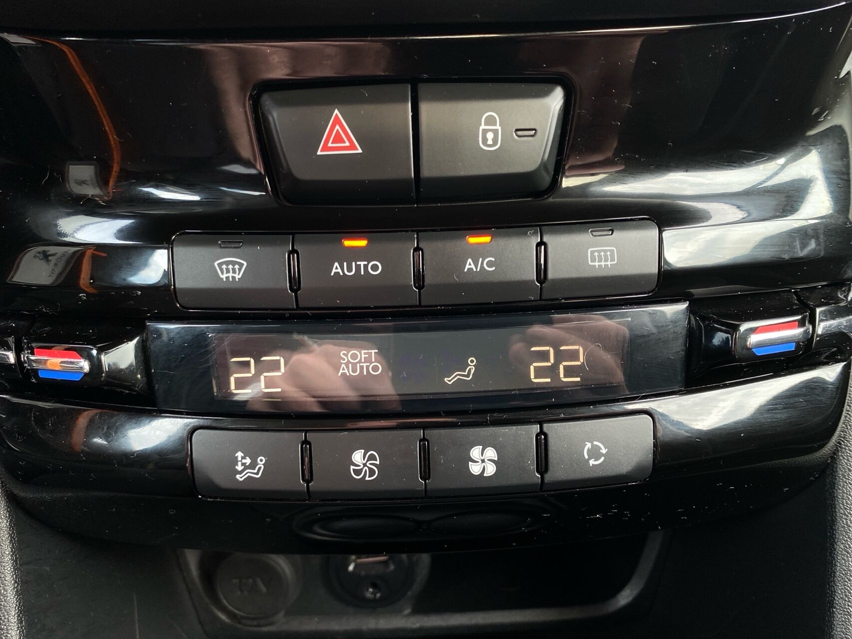 Billede af Peugeot 208 1,6 BlueHDi Envy 100HK 5d