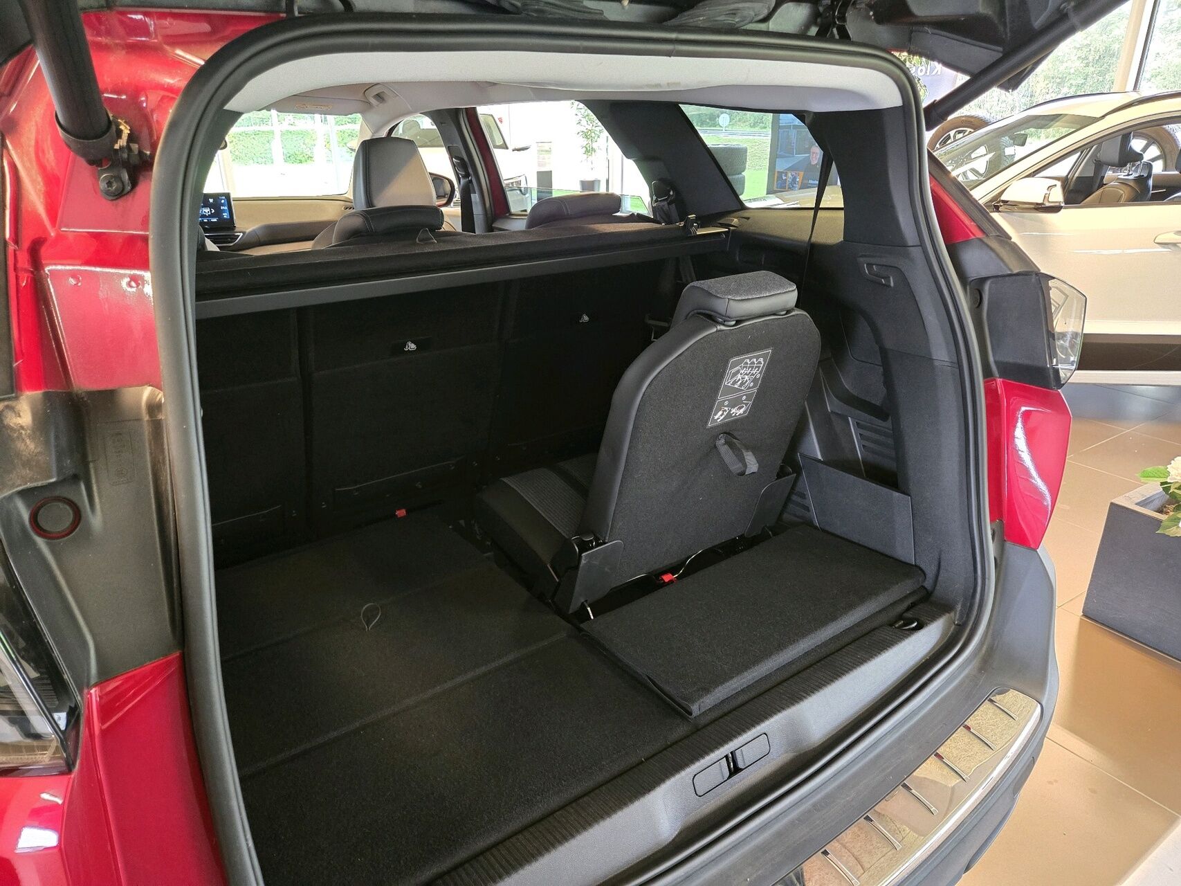 Billede af Peugeot 5008 1,5 BlueHDi Allure Pack EAT8 130HK 5d 8g Aut.