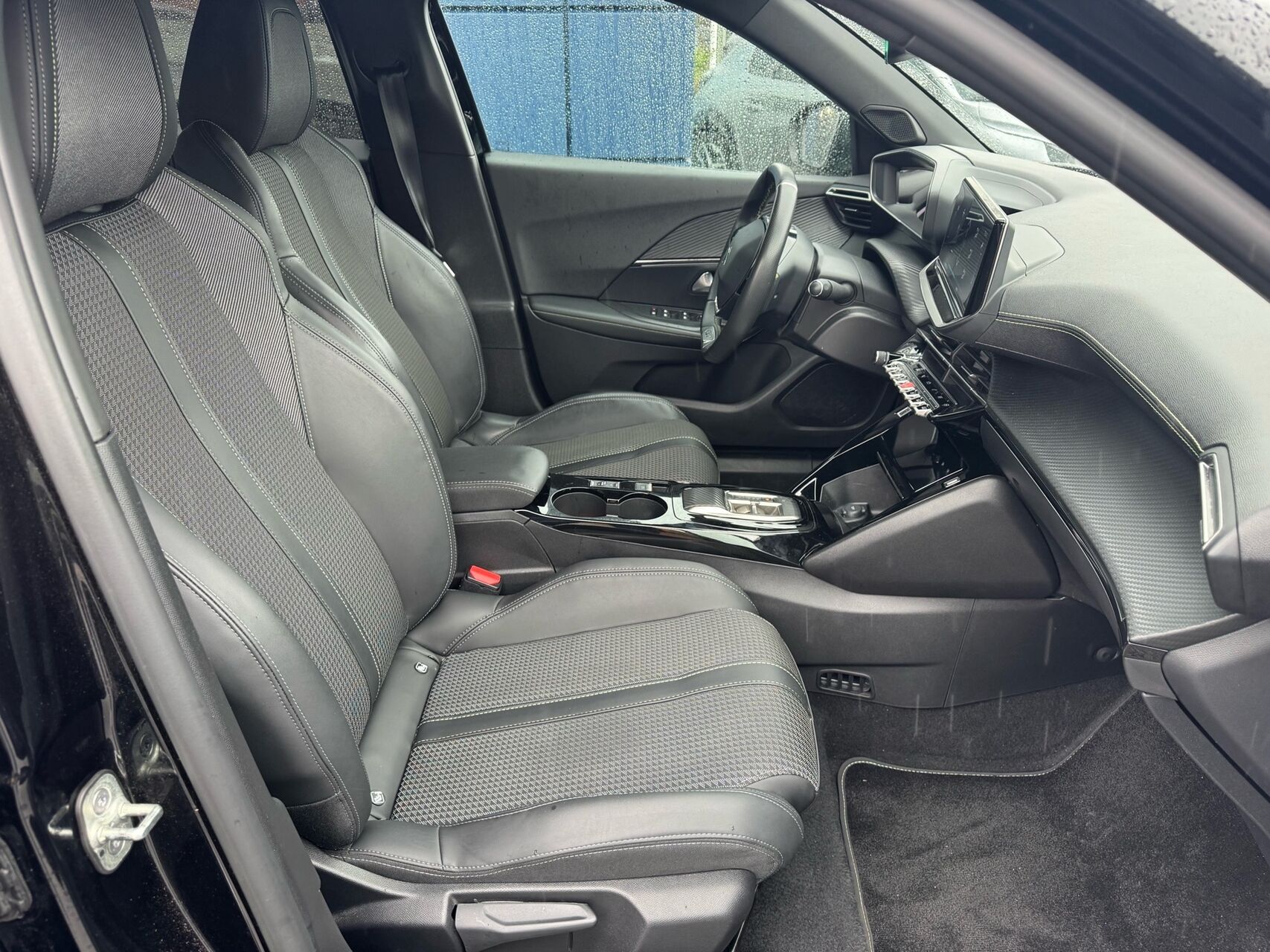 Billede af Peugeot e-2008 EL GT 136HK 5d Aut.