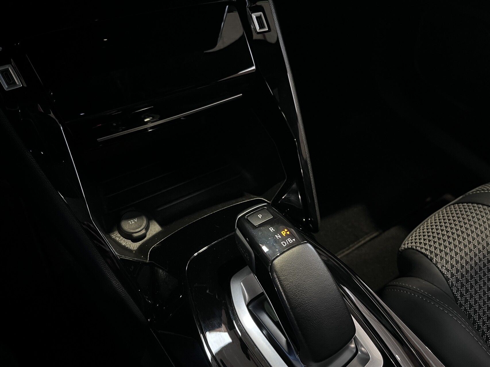 Billede af Peugeot e-2008 EL GT 136HK 5d Aut.