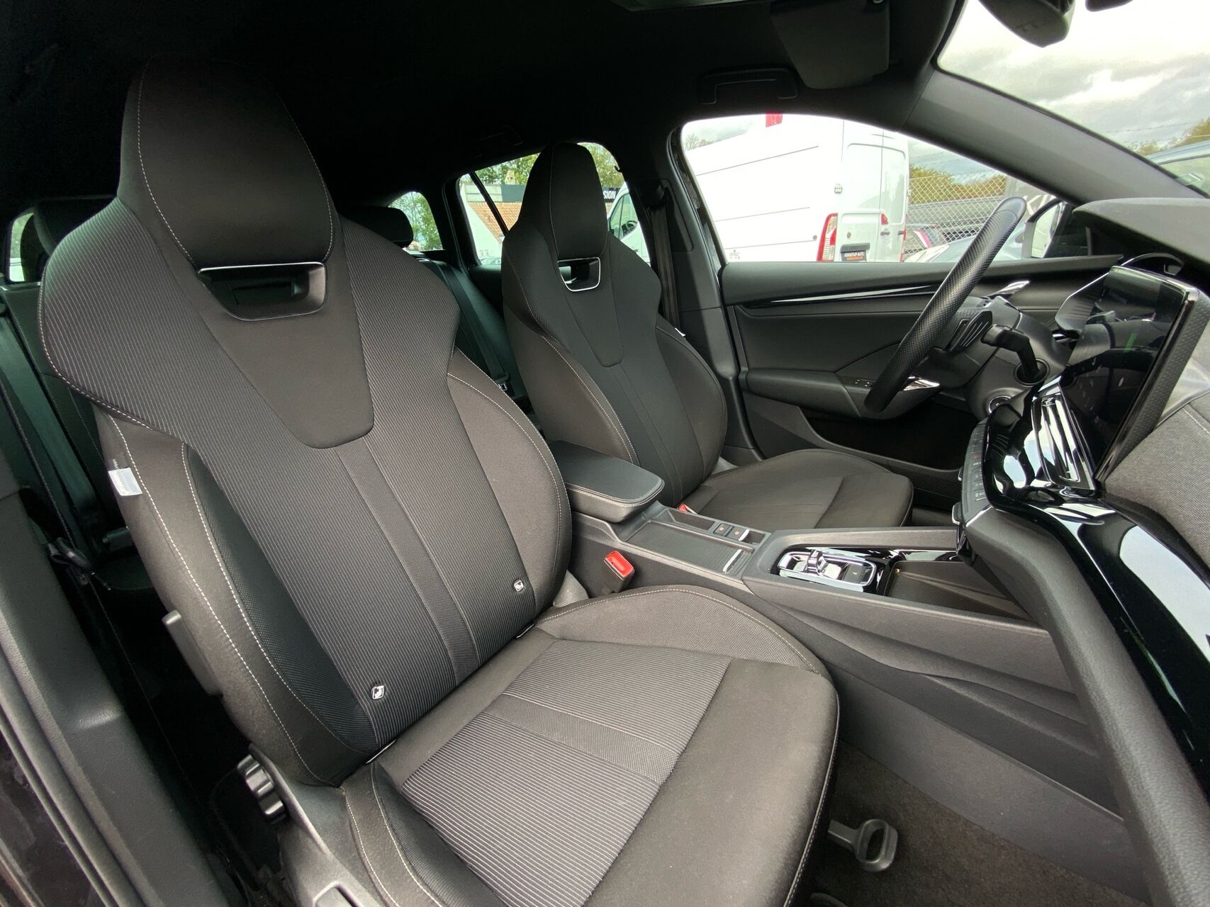 Billede af Skoda Octavia Combi 1,4 TSI  Plugin-hybrid iV Sportline DSG 204HK Stc 6g Aut.