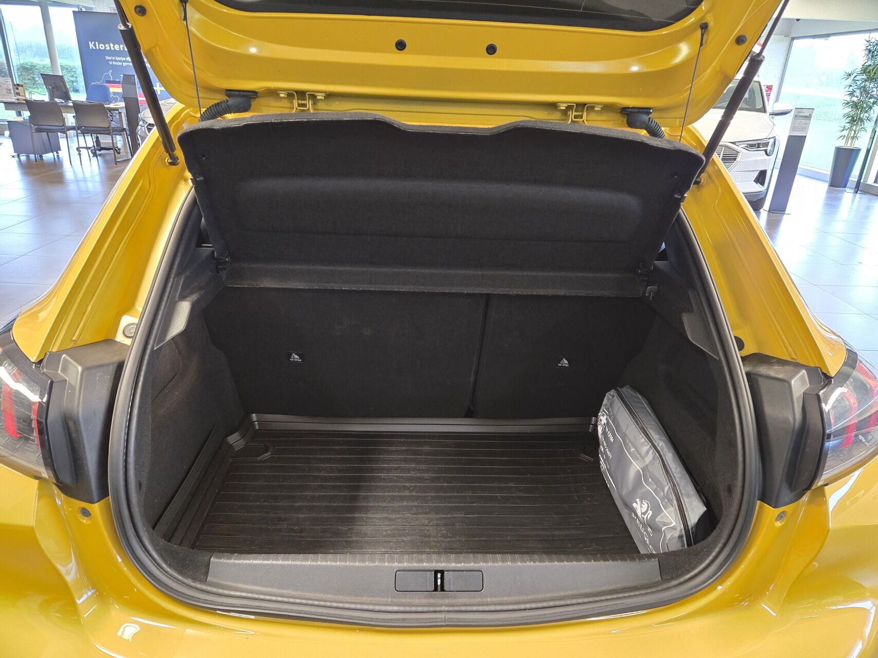 Billede af Peugeot 208 1,2 PureTech Supreme Sport 100HK 5d 6g