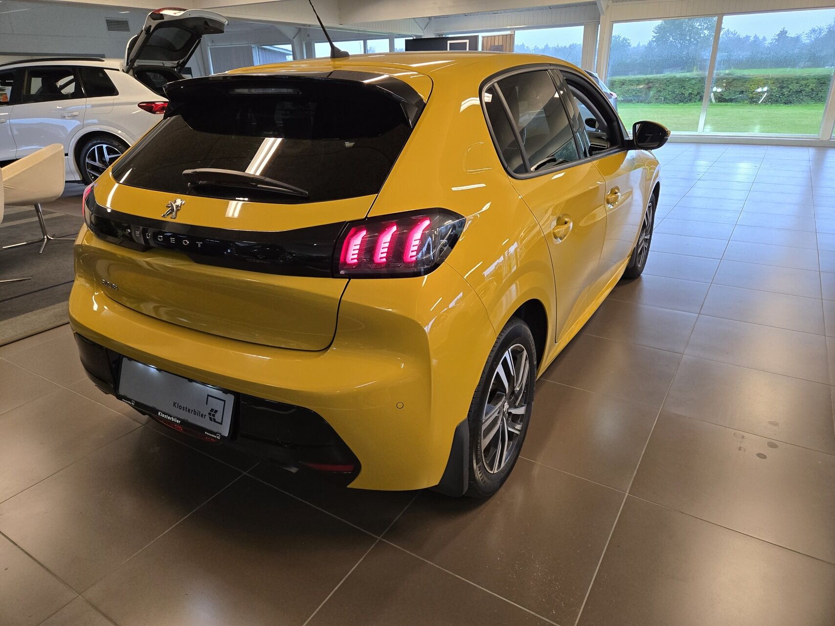 Billede af Peugeot 208 1,2 PureTech Supreme Sport 100HK 5d 6g