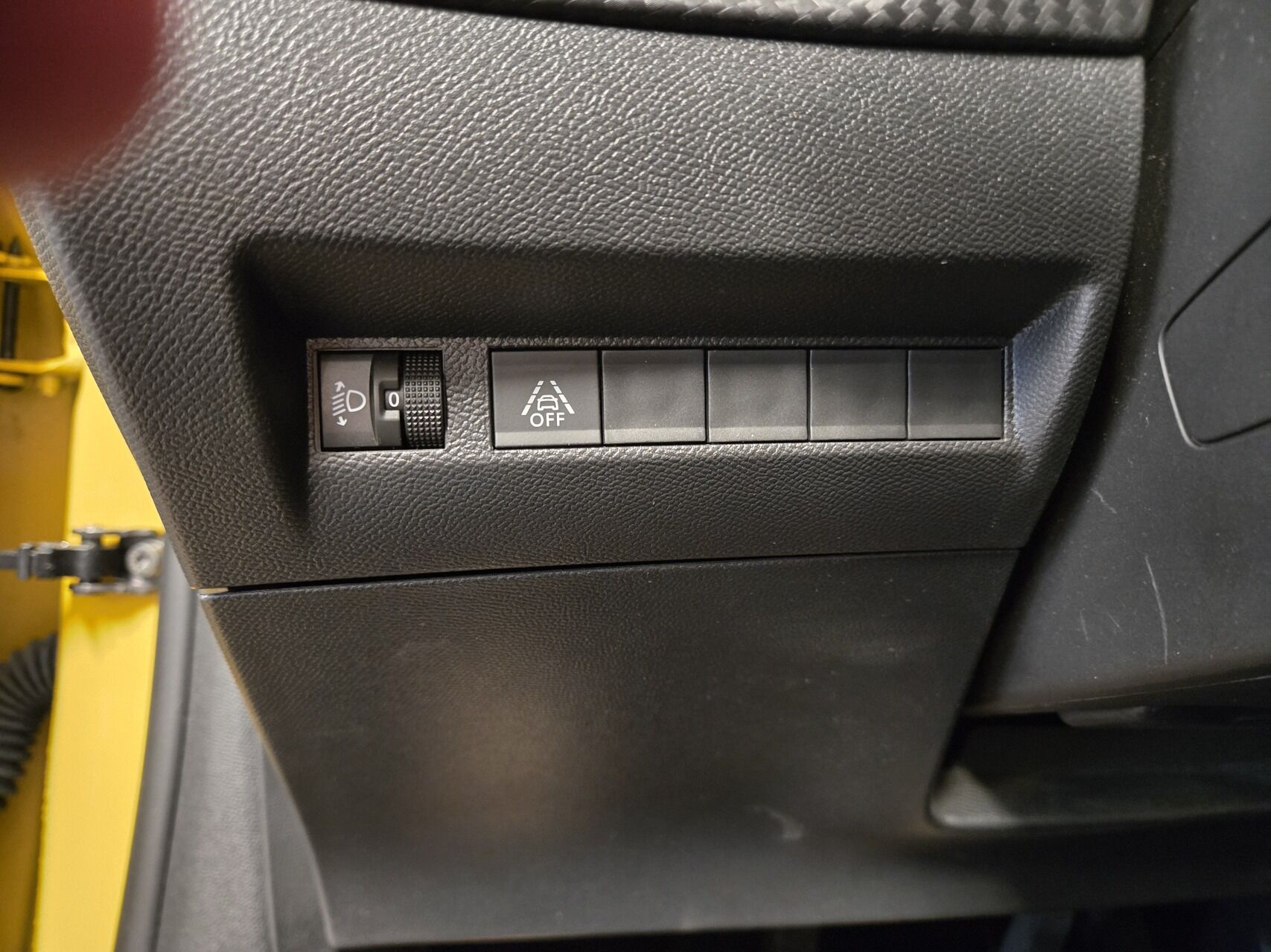 Billede af Peugeot 208 1,2 PureTech Supreme Sport 100HK 5d 6g
