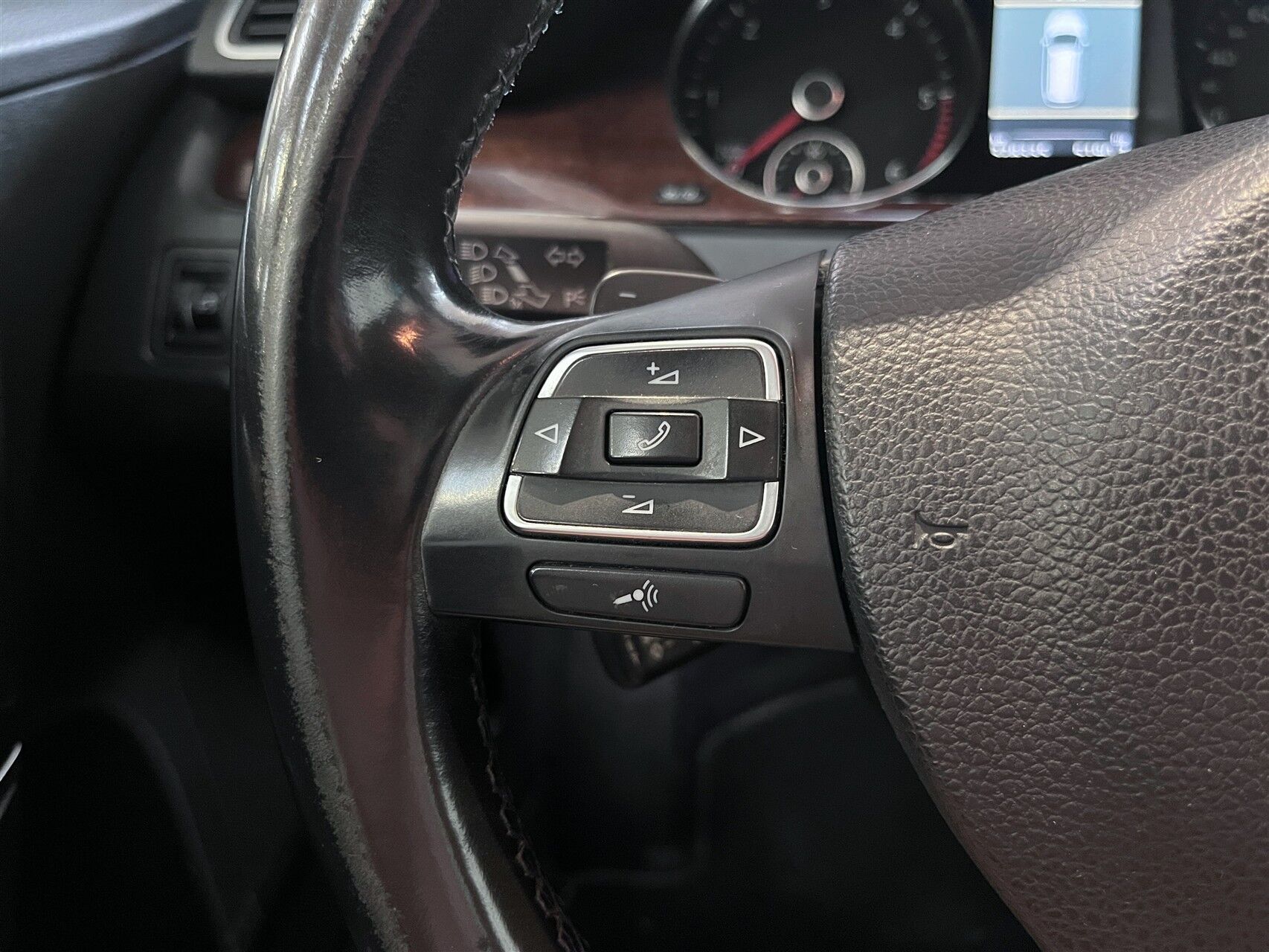 Billede af VW Passat 2,0 BlueMotion TDI Highline DSG 140HK 6g Aut.