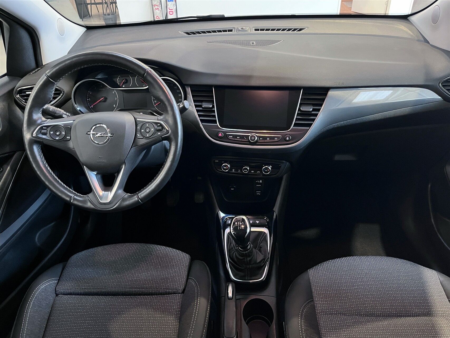 Billede af Opel Crossland 1,2 PureTech Elegance 110HK 5d 6g