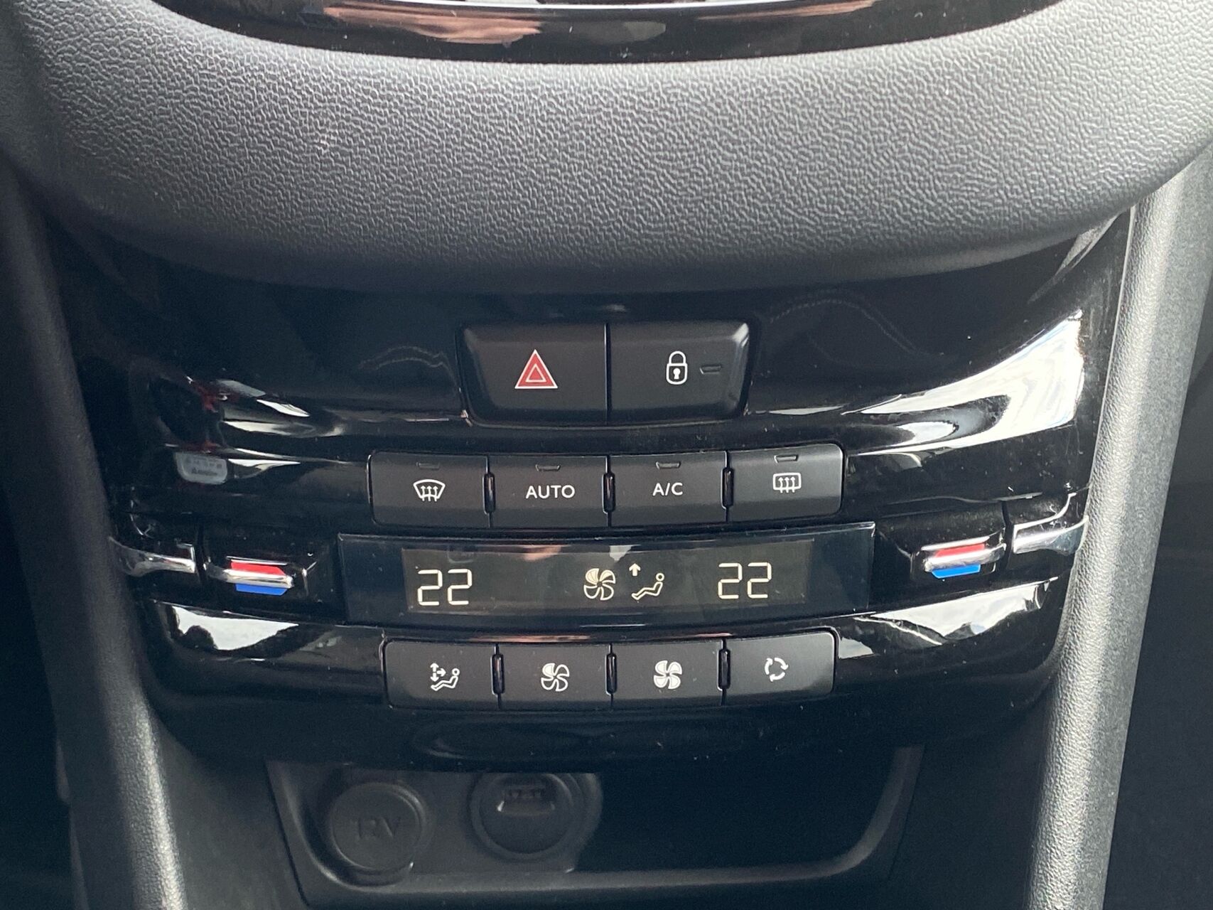 Billede af Peugeot 208 1,5 BlueHDi Envy 100HK 5d