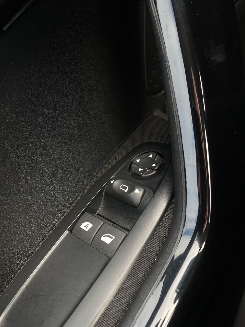Billede af Peugeot 208 1,5 BlueHDi Envy 100HK 5d