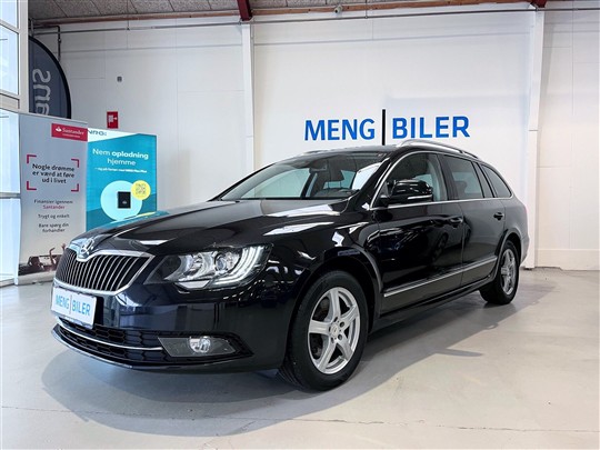 Skoda Superb Combi 2,0 TDI Common Rail DPF Elegance 140HK Stc 6g