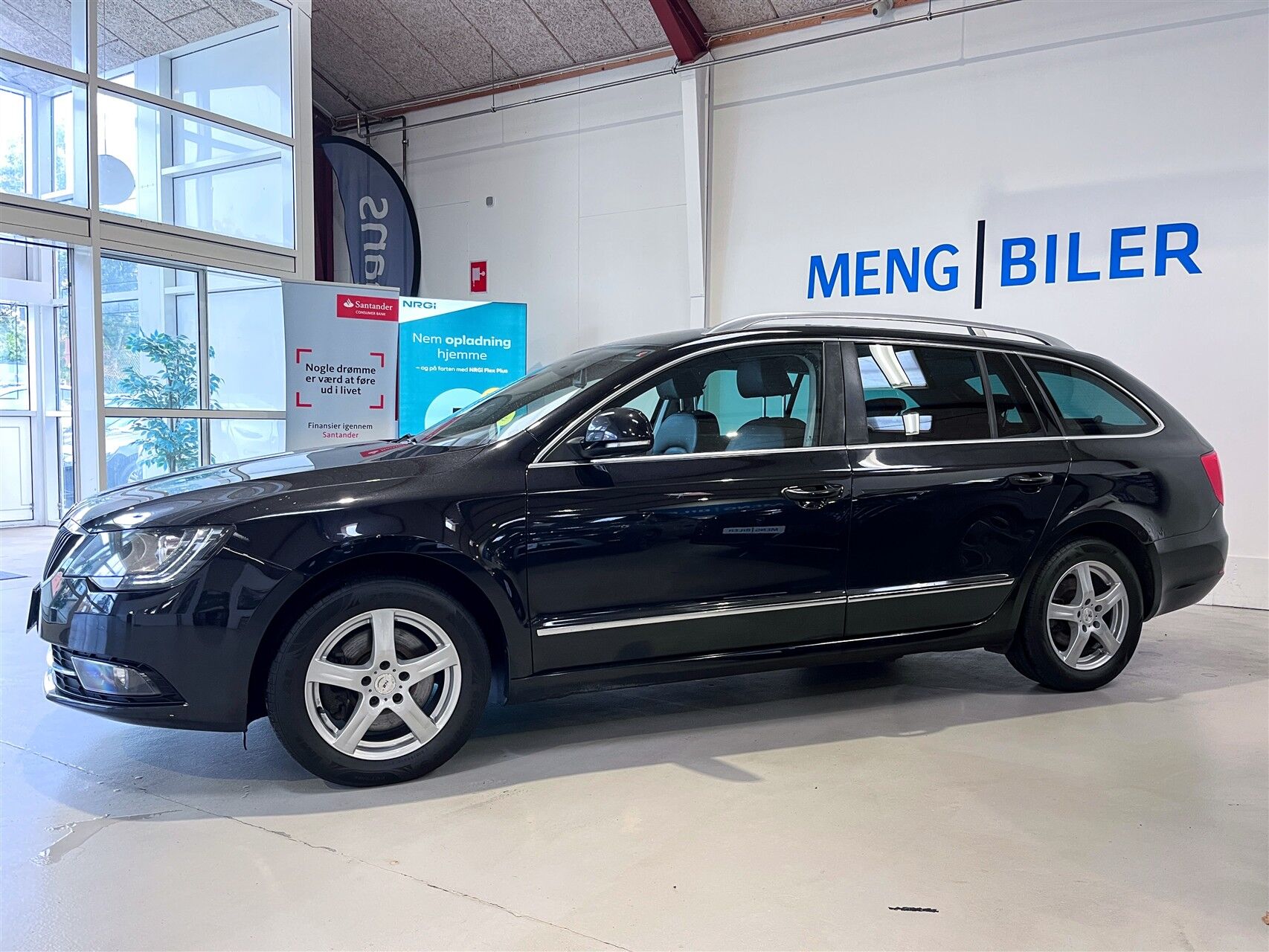 Billede af Skoda Superb Combi 2,0 TDI Common Rail DPF Elegance 140HK Stc 6g