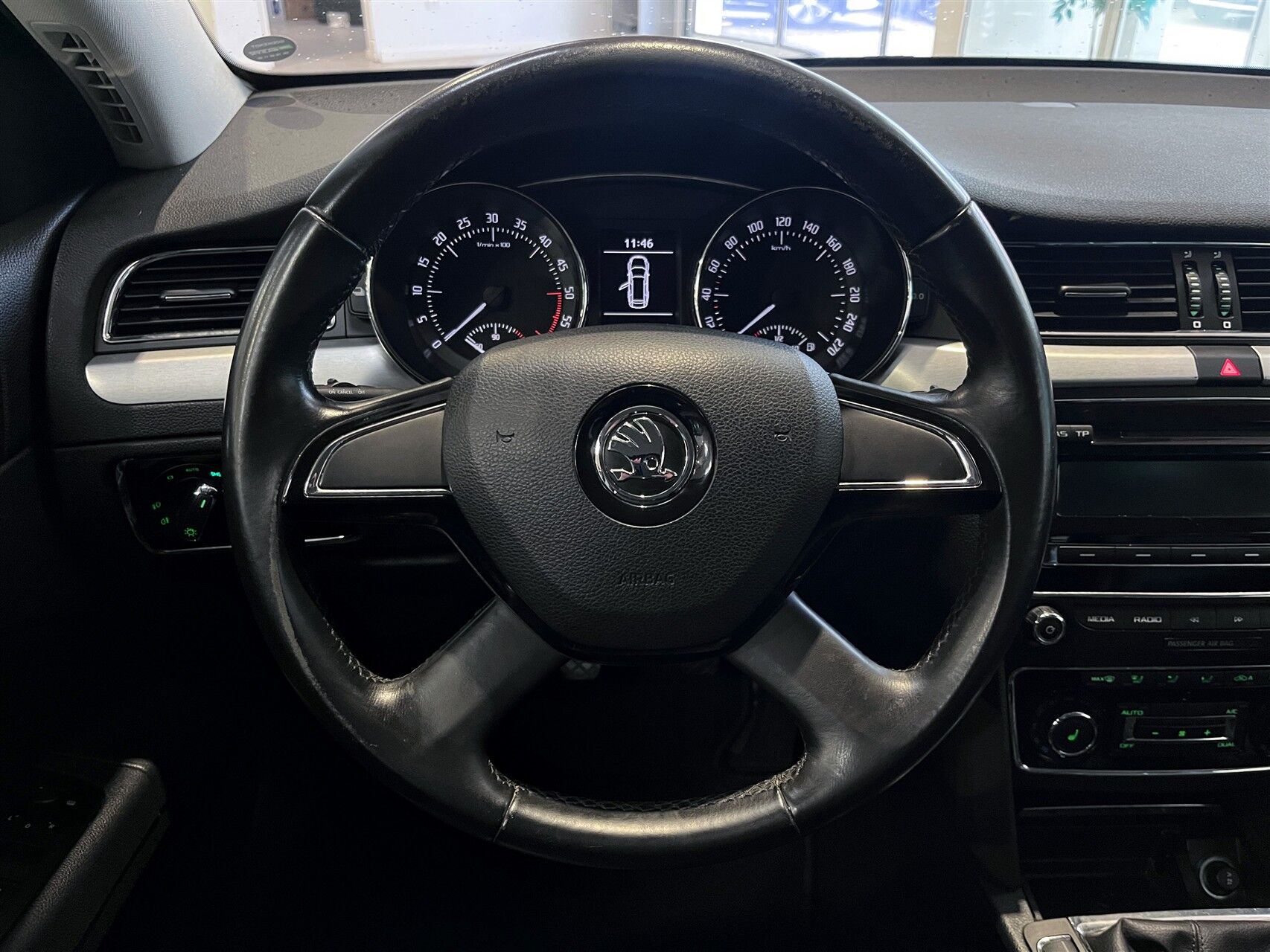 Billede af Skoda Superb Combi 2,0 TDI Common Rail DPF Elegance 140HK Stc 6g