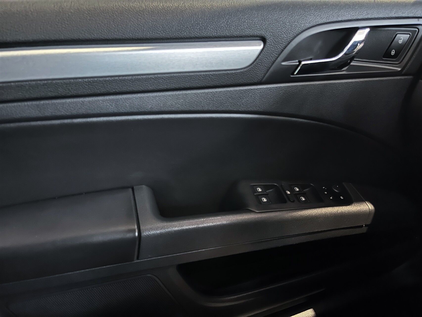 Billede af Skoda Superb Combi 2,0 TDI Common Rail DPF Elegance 140HK Stc 6g