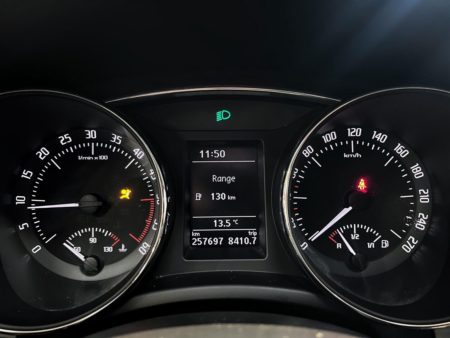 Billede af Skoda Superb Combi 2,0 TDI Common Rail DPF Elegance 140HK Stc 6g