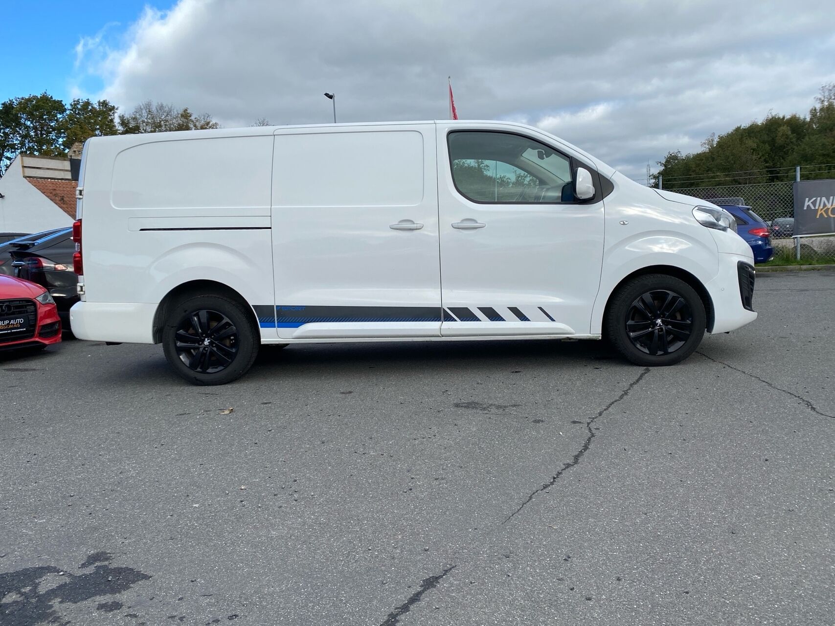Billede af Peugeot Expert L3 2,0 BlueHDi Sport EAT8 177HK Van 8g Aut.