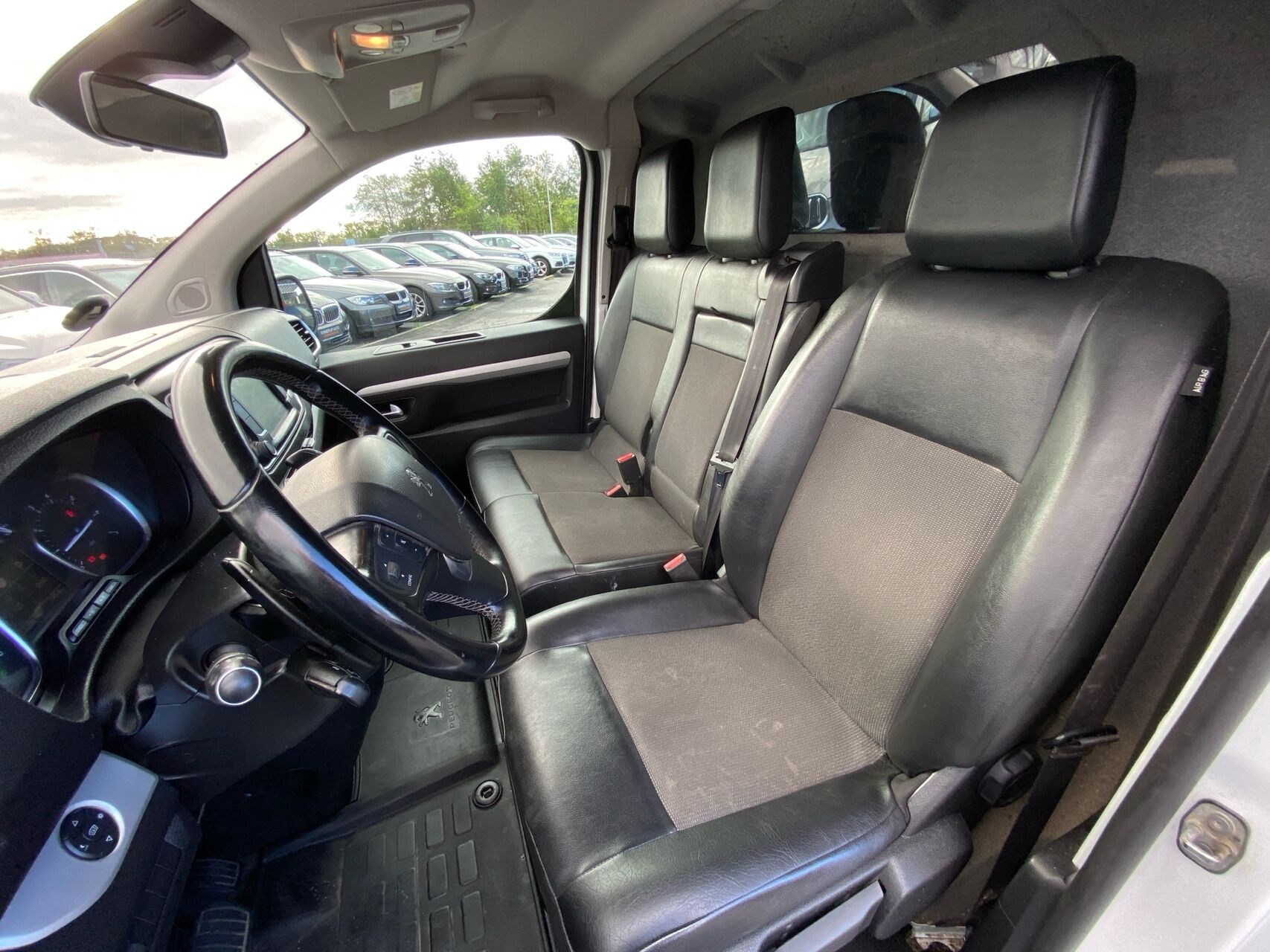 Billede af Peugeot Expert L3 2,0 BlueHDi Sport EAT8 177HK Van 8g Aut.