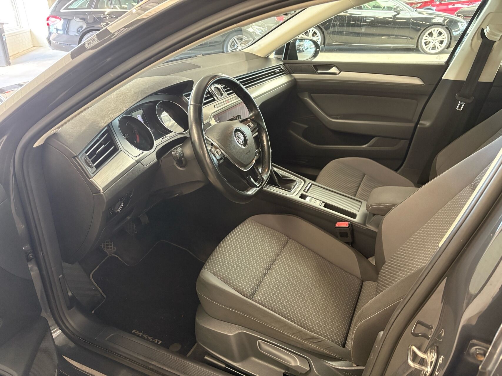 Billede af VW Passat Variant 2,0 TDI BMT Trendline 150HK Stc 6g
