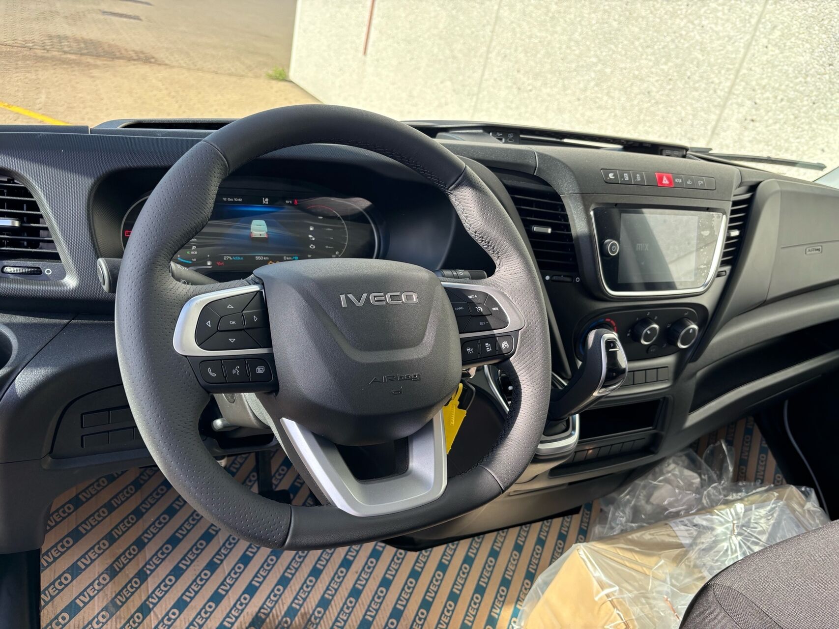 Billede af Iveco Daily 35S16 12m3 2,3 D Hi-Matic 156HK Van 8g Aut.