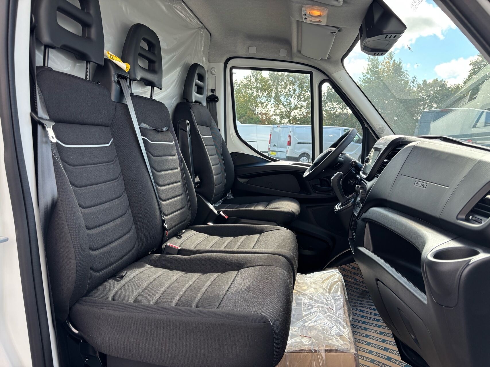 Billede af Iveco Daily 35S16 12m3 2,3 D Hi-Matic 156HK Van 8g Aut.