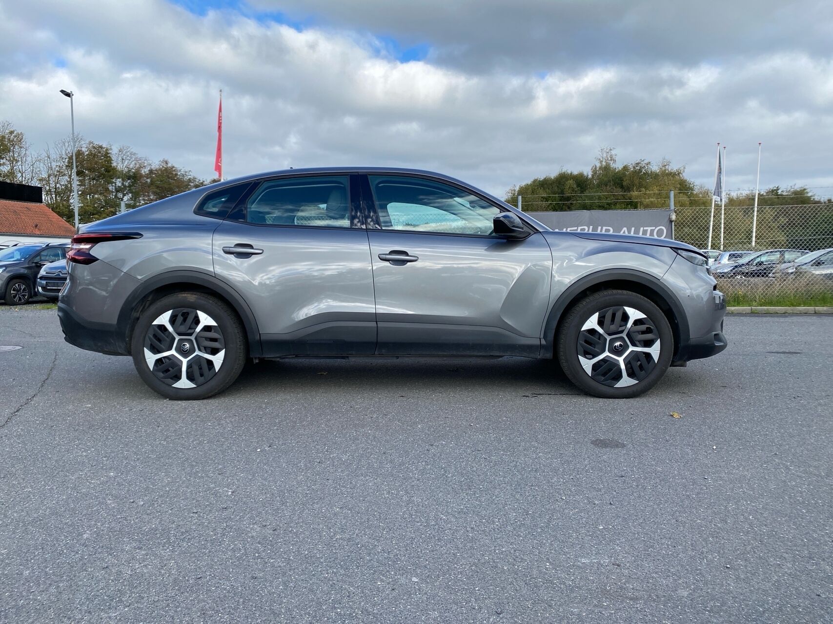 Billede af Citroën e-C4 X EL Plus 136HK 5d Aut.
