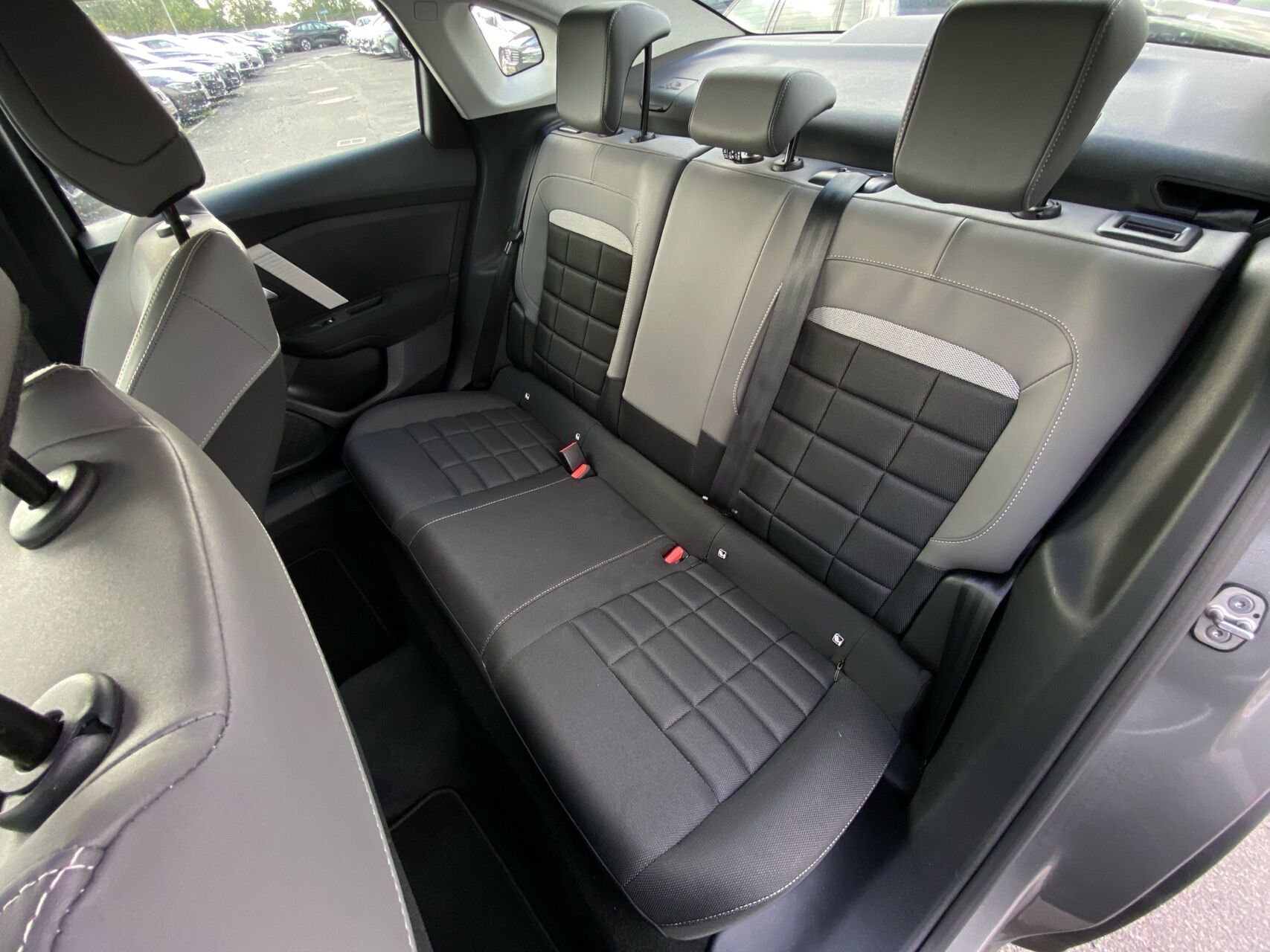 Billede af Citroën e-C4 X EL Plus 136HK 5d Aut.