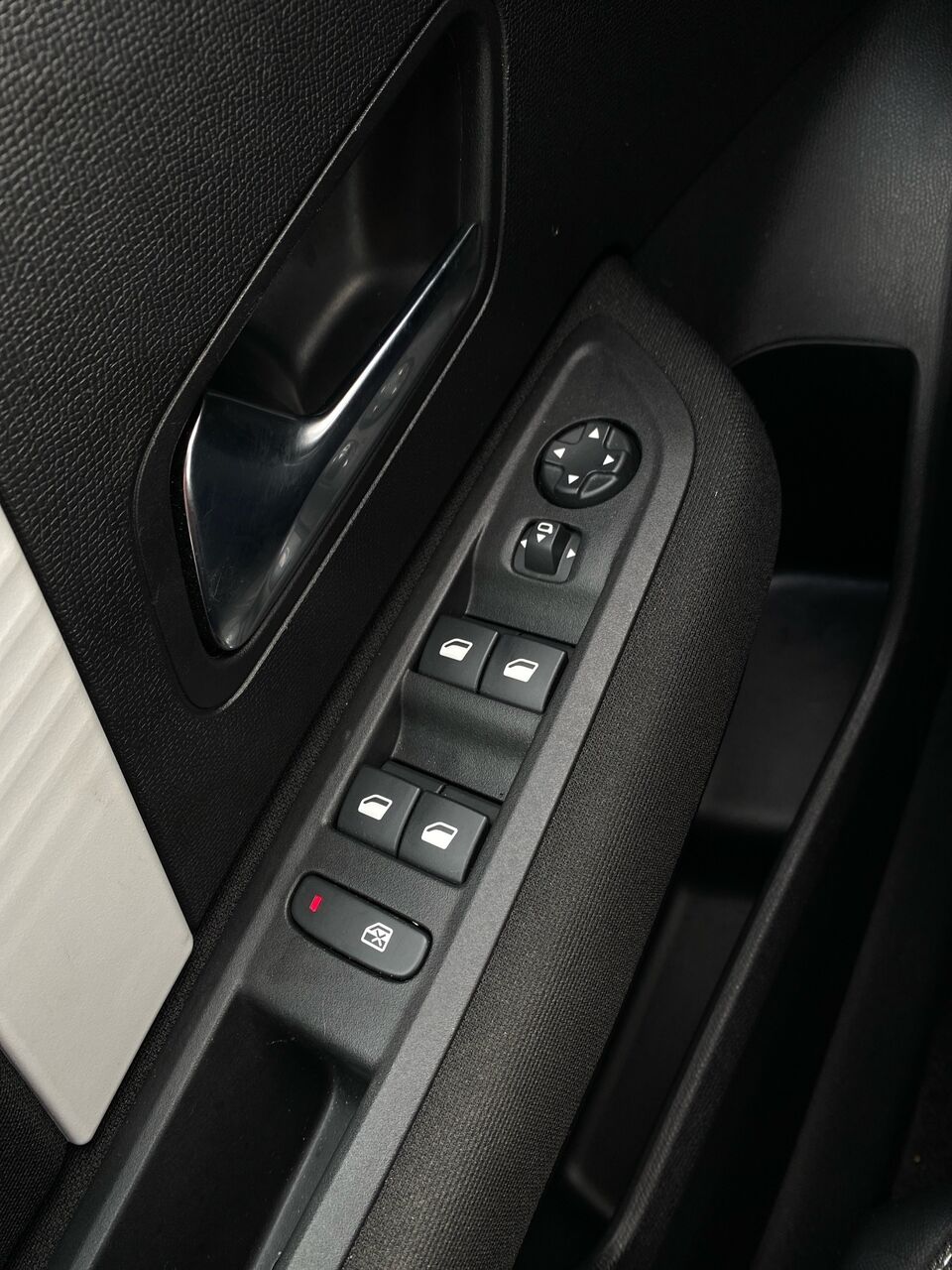 Billede af Citroën e-C4 X EL Plus 136HK 5d Aut.