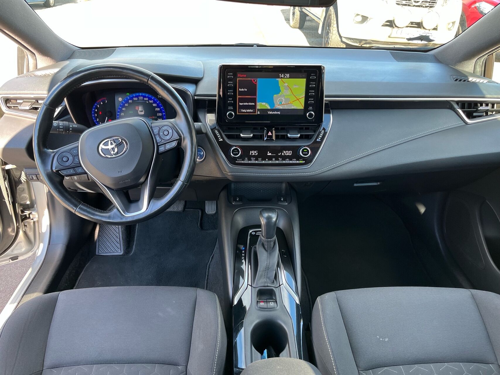 Billede af Toyota Corolla Touring Sports 1,8 Hybrid H3 Business E-CVT 122HK Stc Aut.