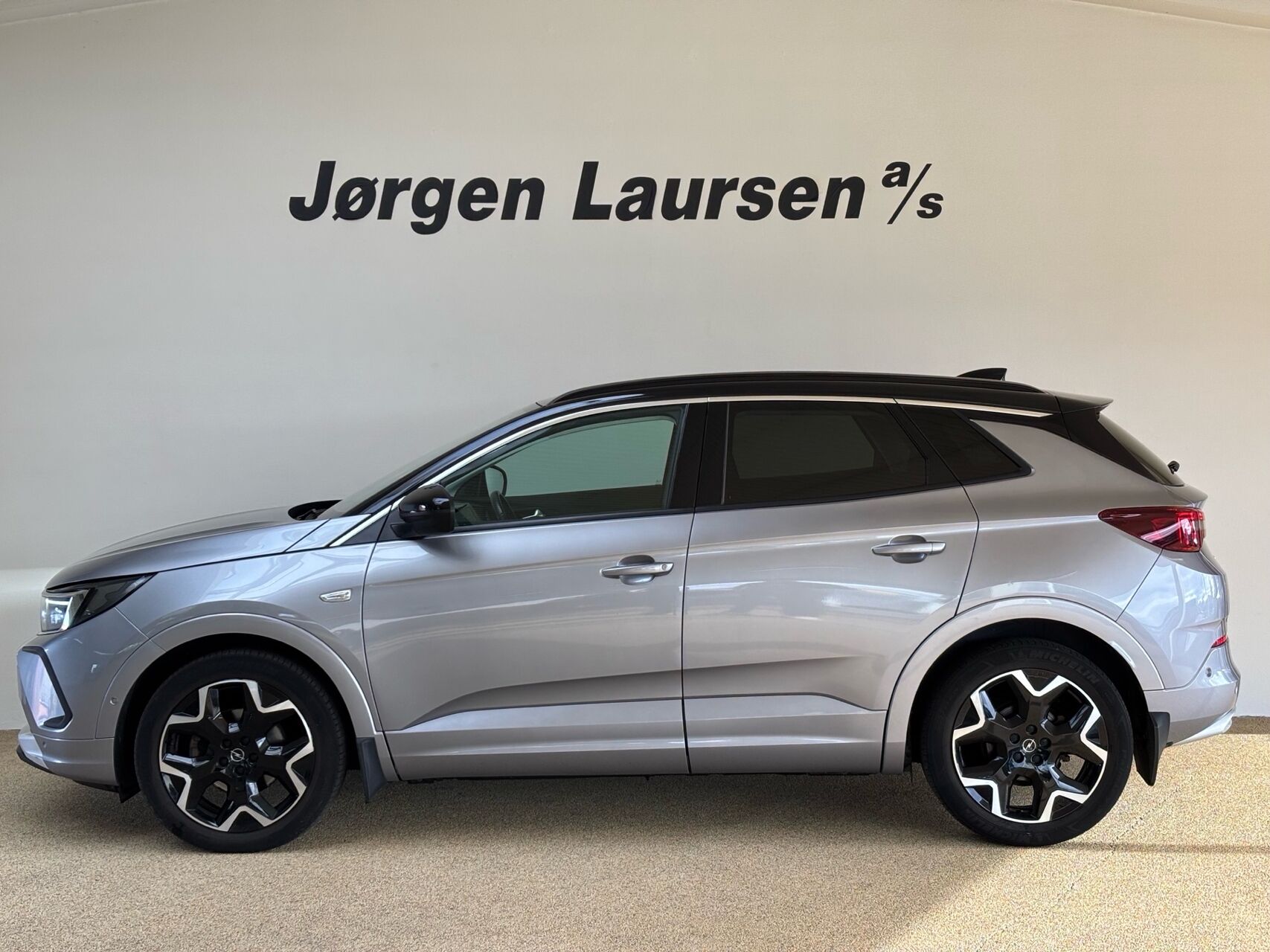 Billede af Opel Grandland 1,5 BlueHDi Elegance EAT8 130HK 5d 8g Aut.