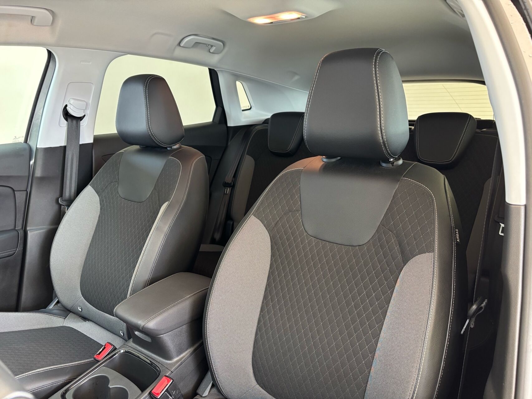 Billede af Opel Grandland 1,5 BlueHDi Elegance EAT8 130HK 5d 8g Aut.
