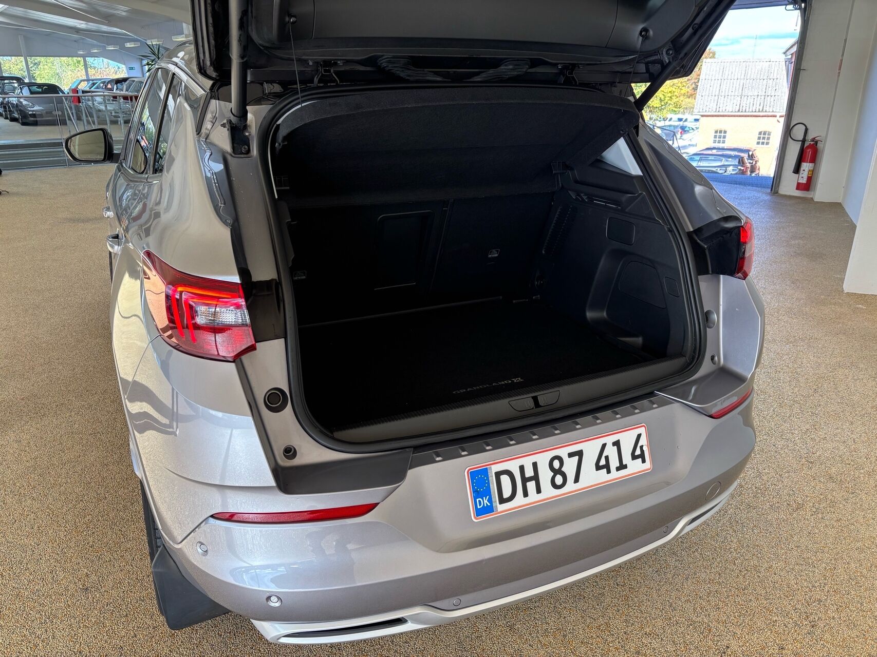 Billede af Opel Grandland 1,5 BlueHDi Elegance EAT8 130HK 5d 8g Aut.