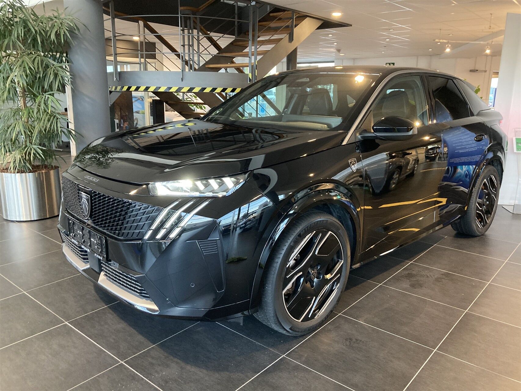 Billede af Peugeot e-3008 EL GT 210HK 5d Aut.