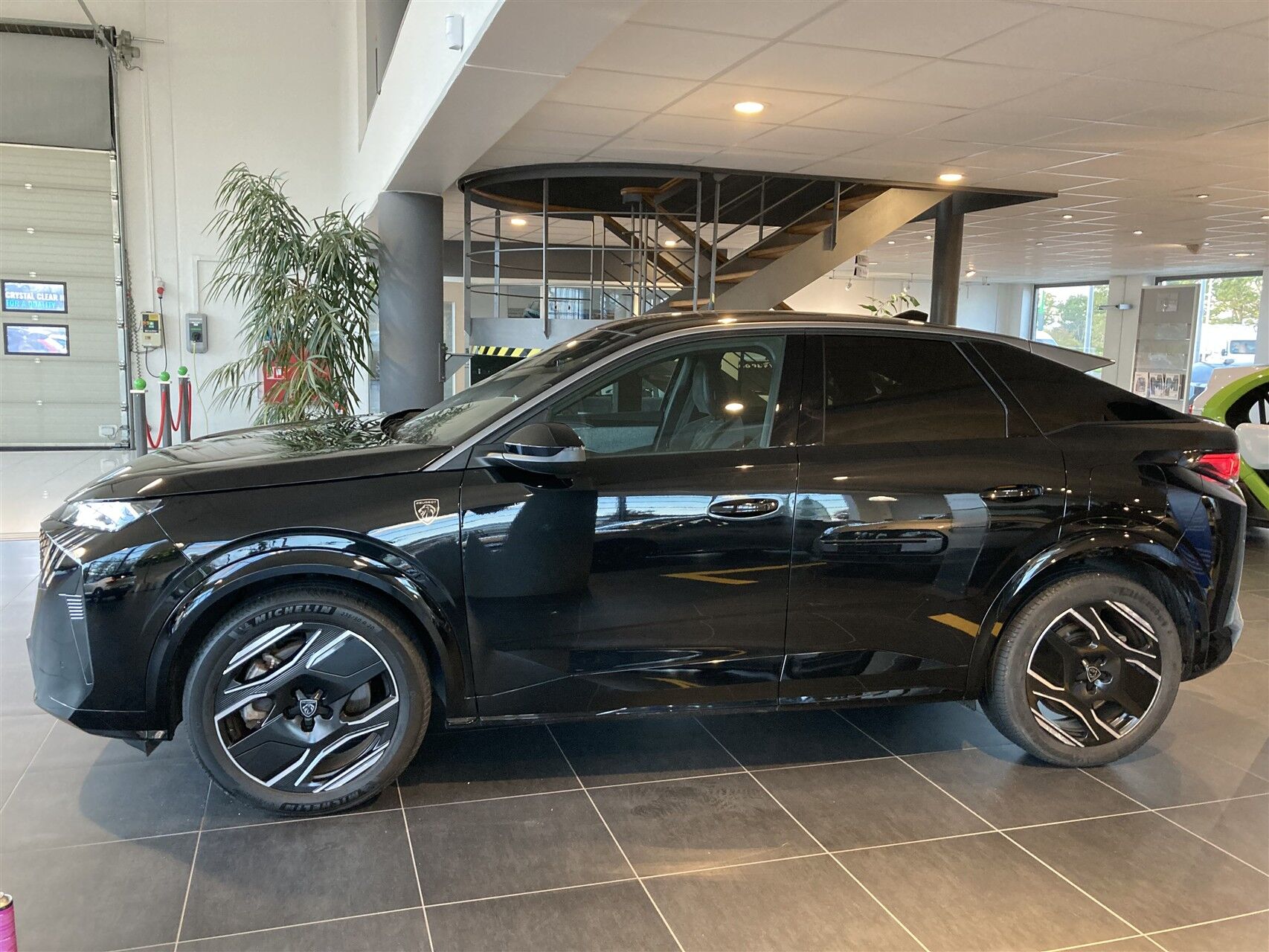Billede af Peugeot e-3008 EL GT 210HK 5d Aut.