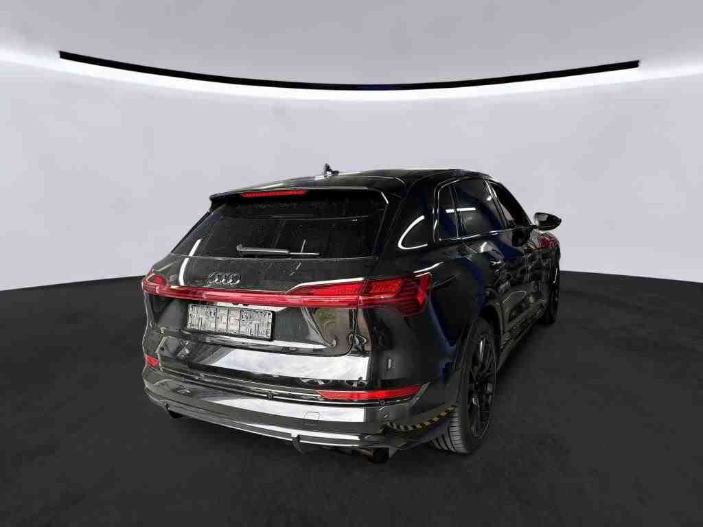 Billede af Audi E-tron 55 S Line Black Edition Quattro 408HK 5d Aut. 