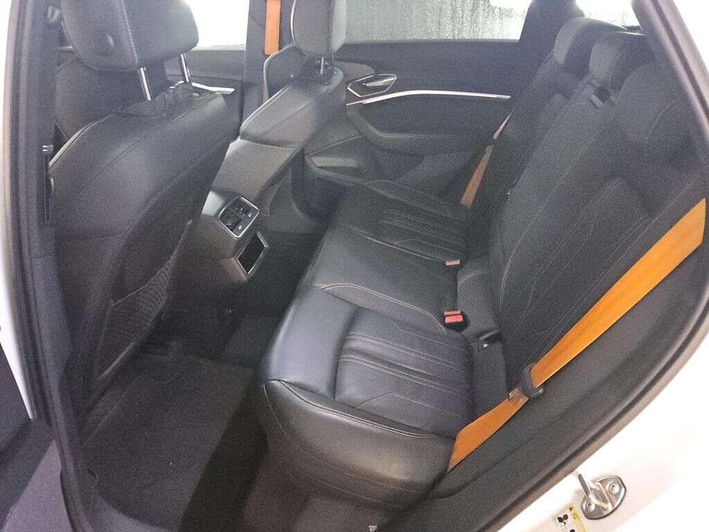 Billede af Audi E-tron 55 S Line Black Edition Quattro 408HK 5d Aut. 