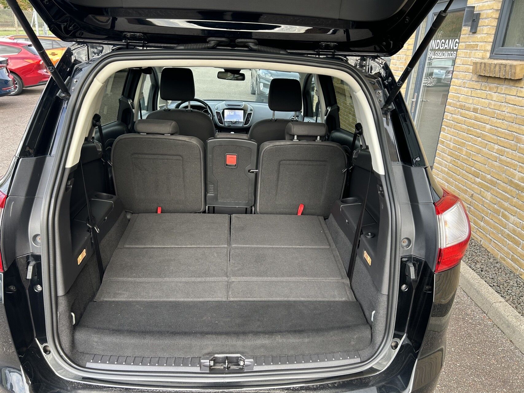 Billede af Ford Grand C-MAX 1,5 TDCi Titanium Powershift 120HK 6g Aut.