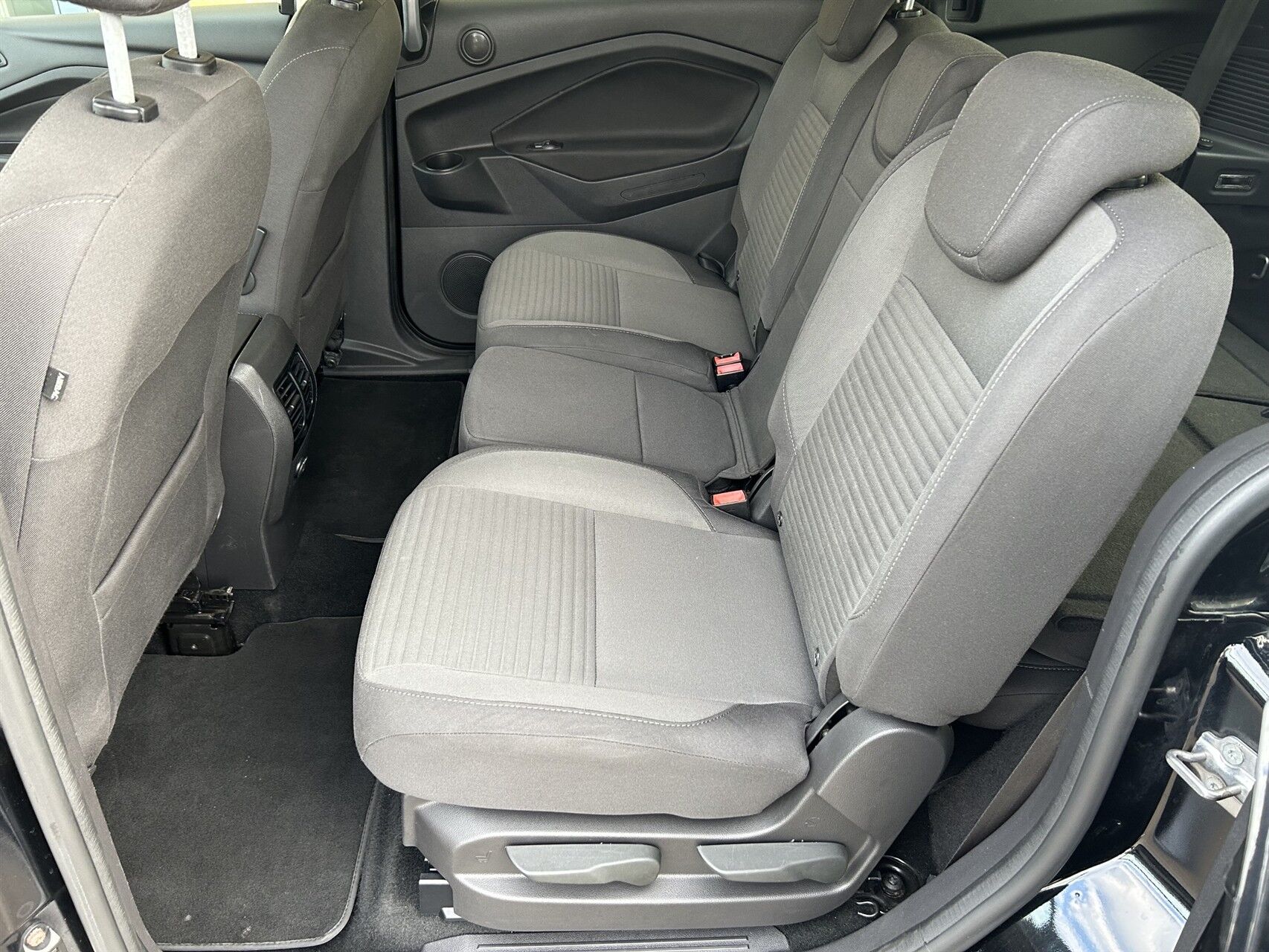 Billede af Ford Grand C-MAX 1,5 TDCi Titanium Powershift 120HK 6g Aut.