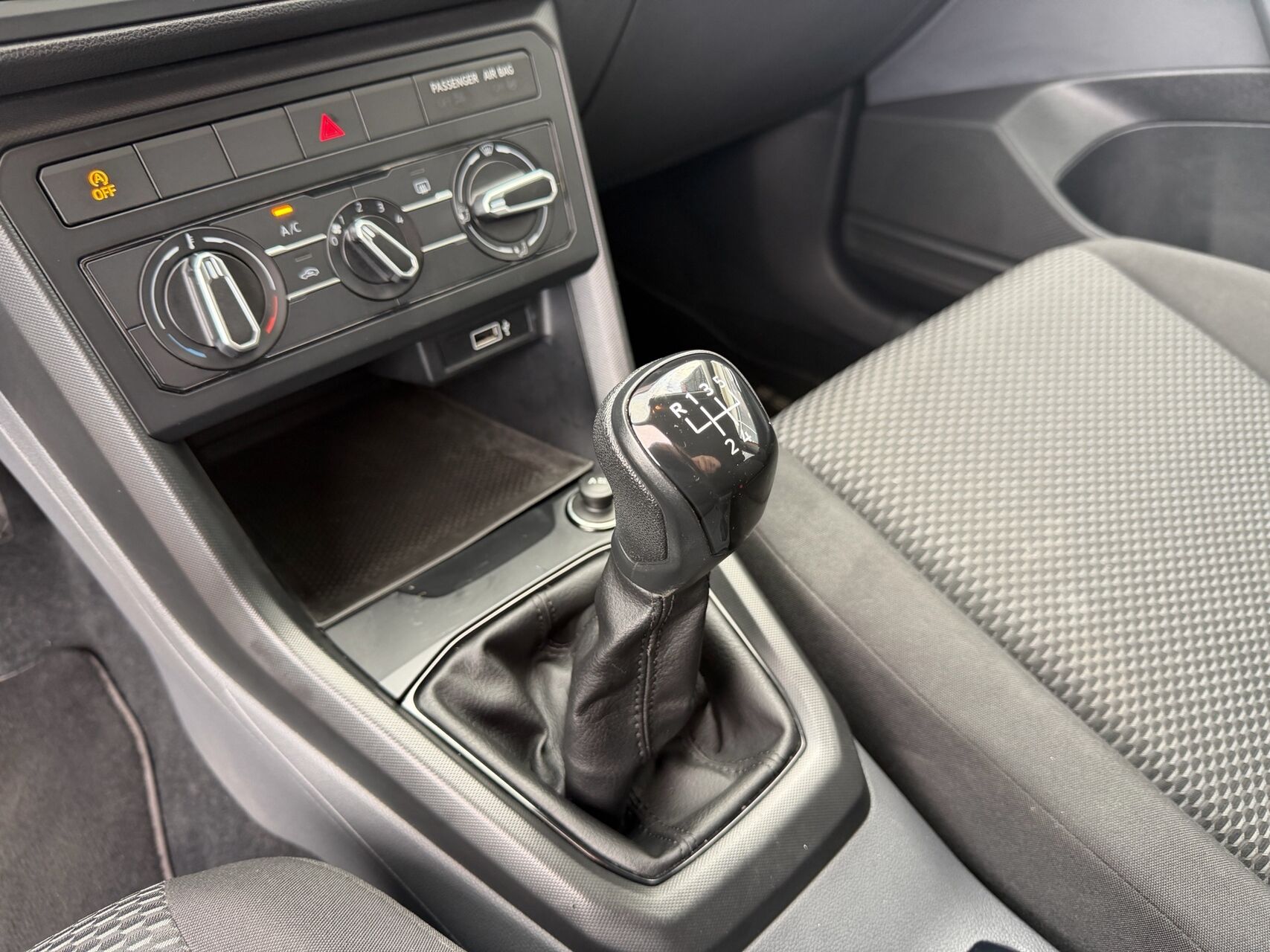 Billede af VW T-Cross 1,0 TSI Basis 95HK 5d