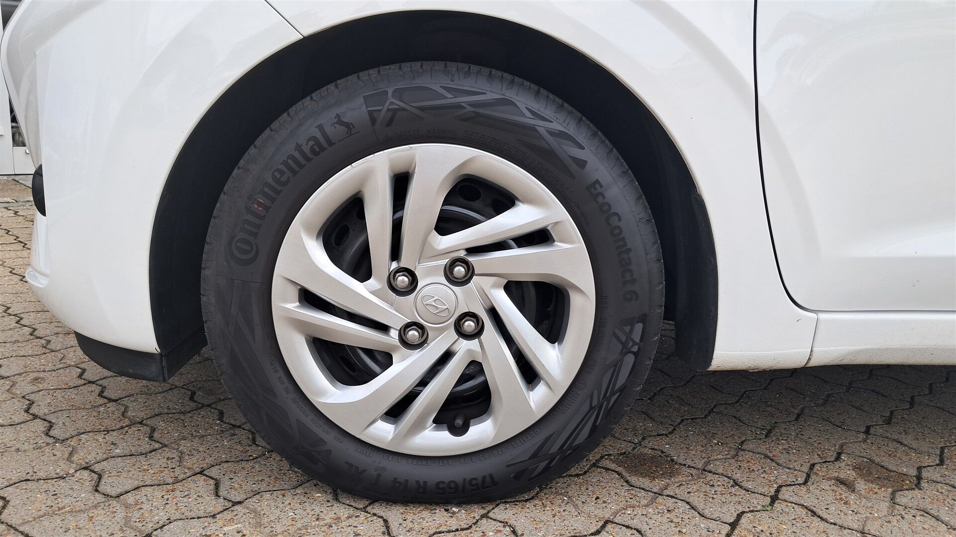 Billede af Hyundai i10 1,0 Essential 67HK 5d