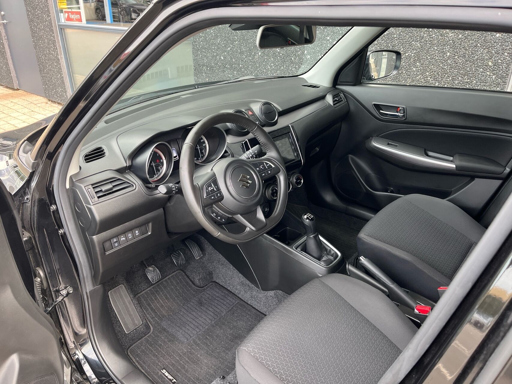 Billede af Suzuki Swift 1,2 Dualjet  Mild hybrid Exclusive AEB 83HK 5d