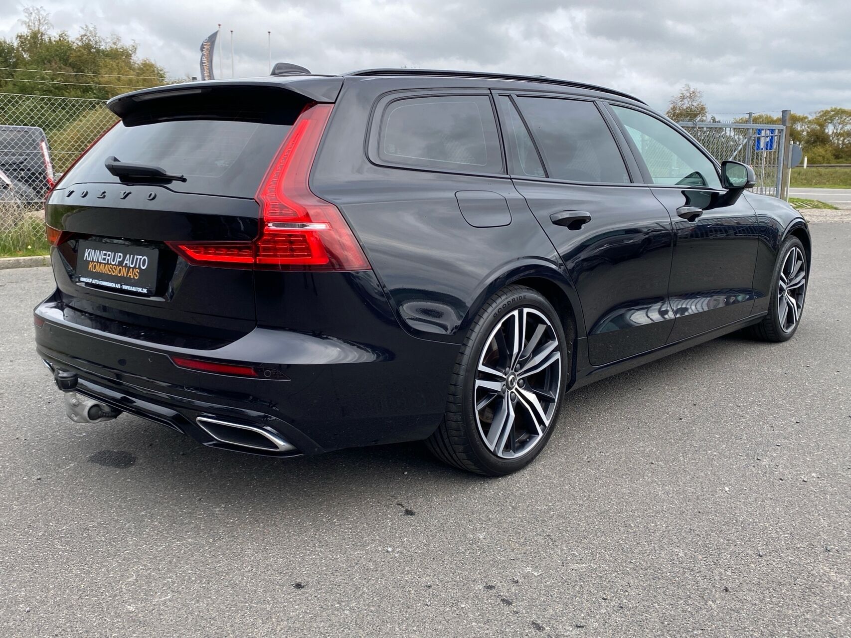 Billede af Volvo V60 2,0 T6 Recharge  Plugin-hybrid R-design 340HK Stc 8g Aut.