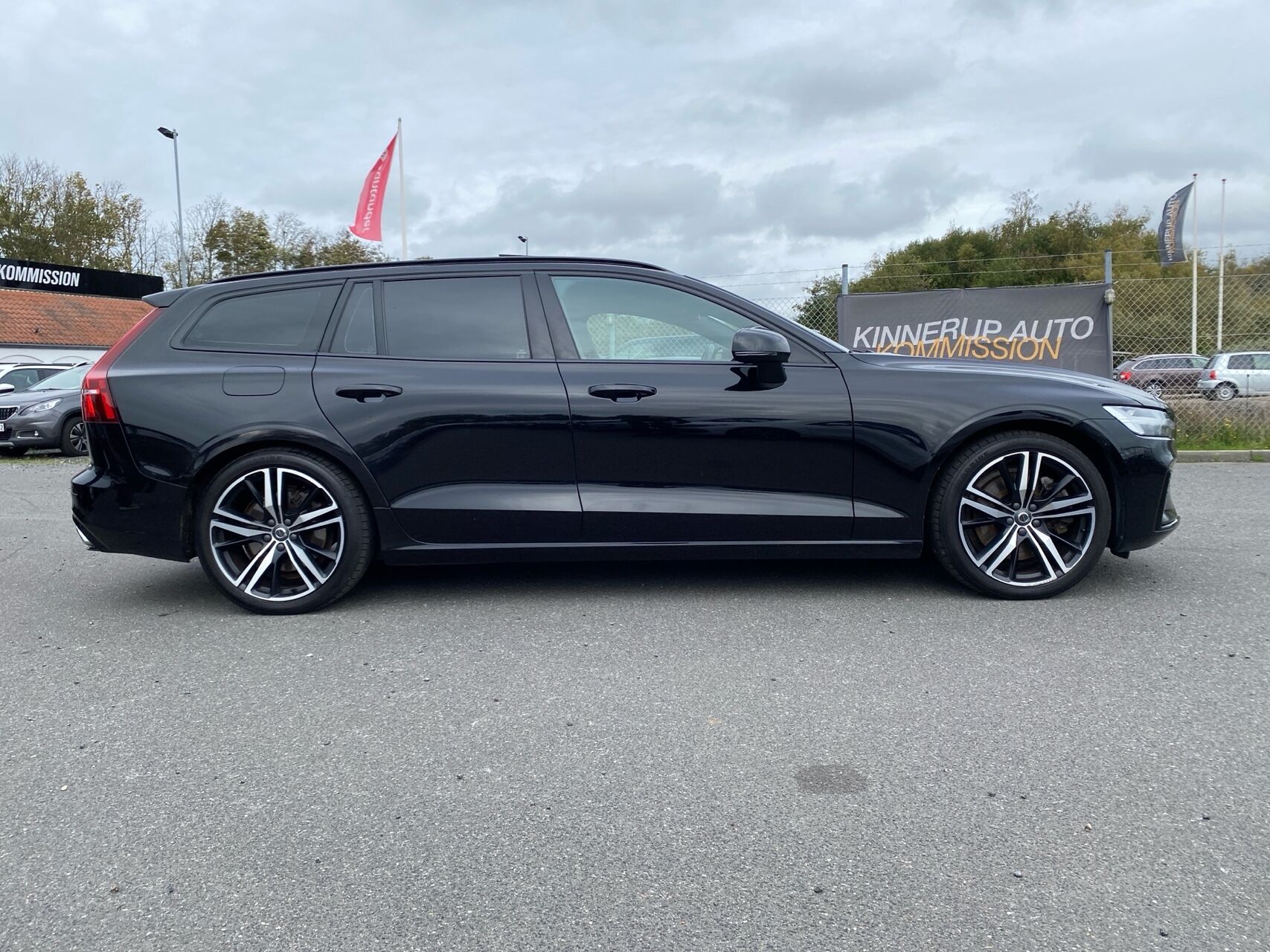 Billede af Volvo V60 2,0 T6 Recharge  Plugin-hybrid R-design 340HK Stc 8g Aut.
