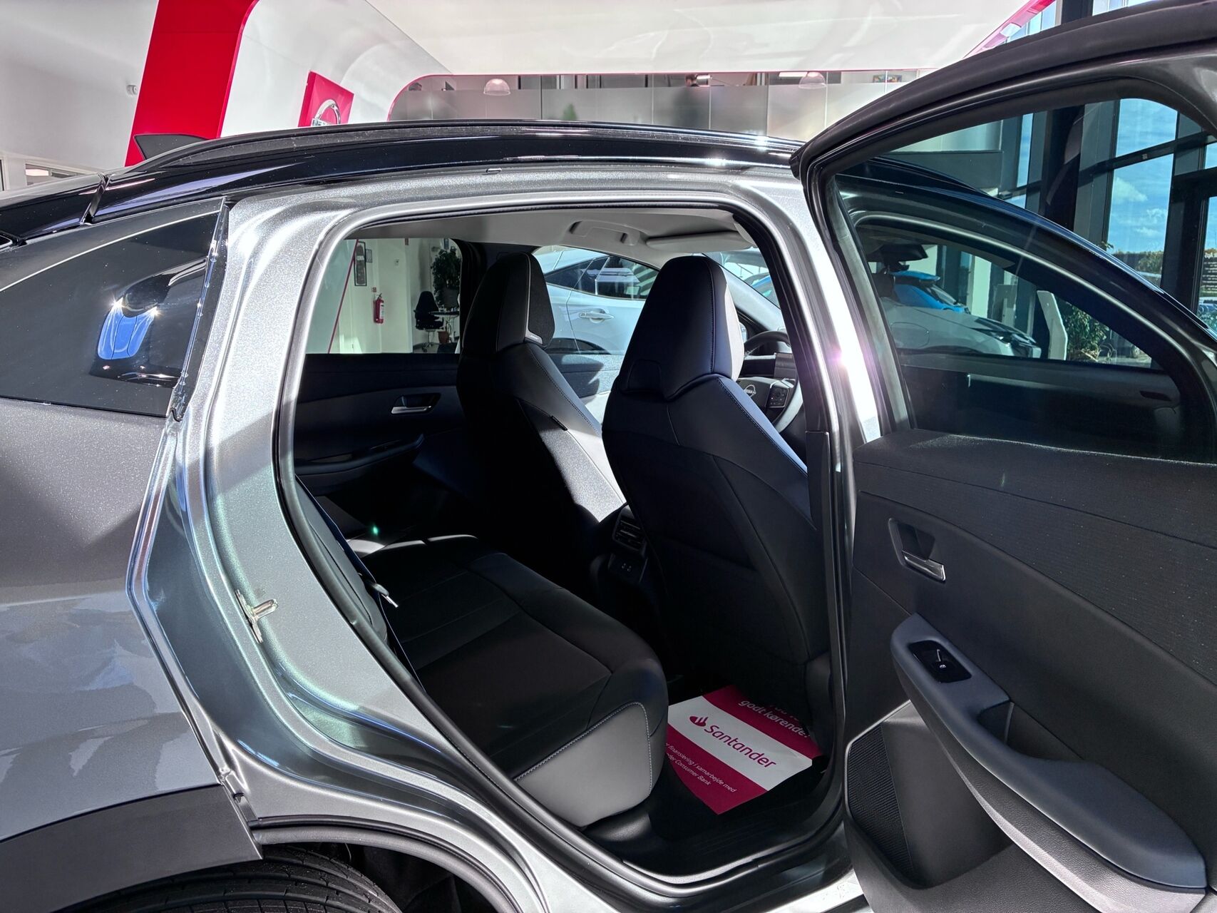 Billede af Nissan LEAF 52 kWh EVOLVE + Two-Tone MY26.2.2