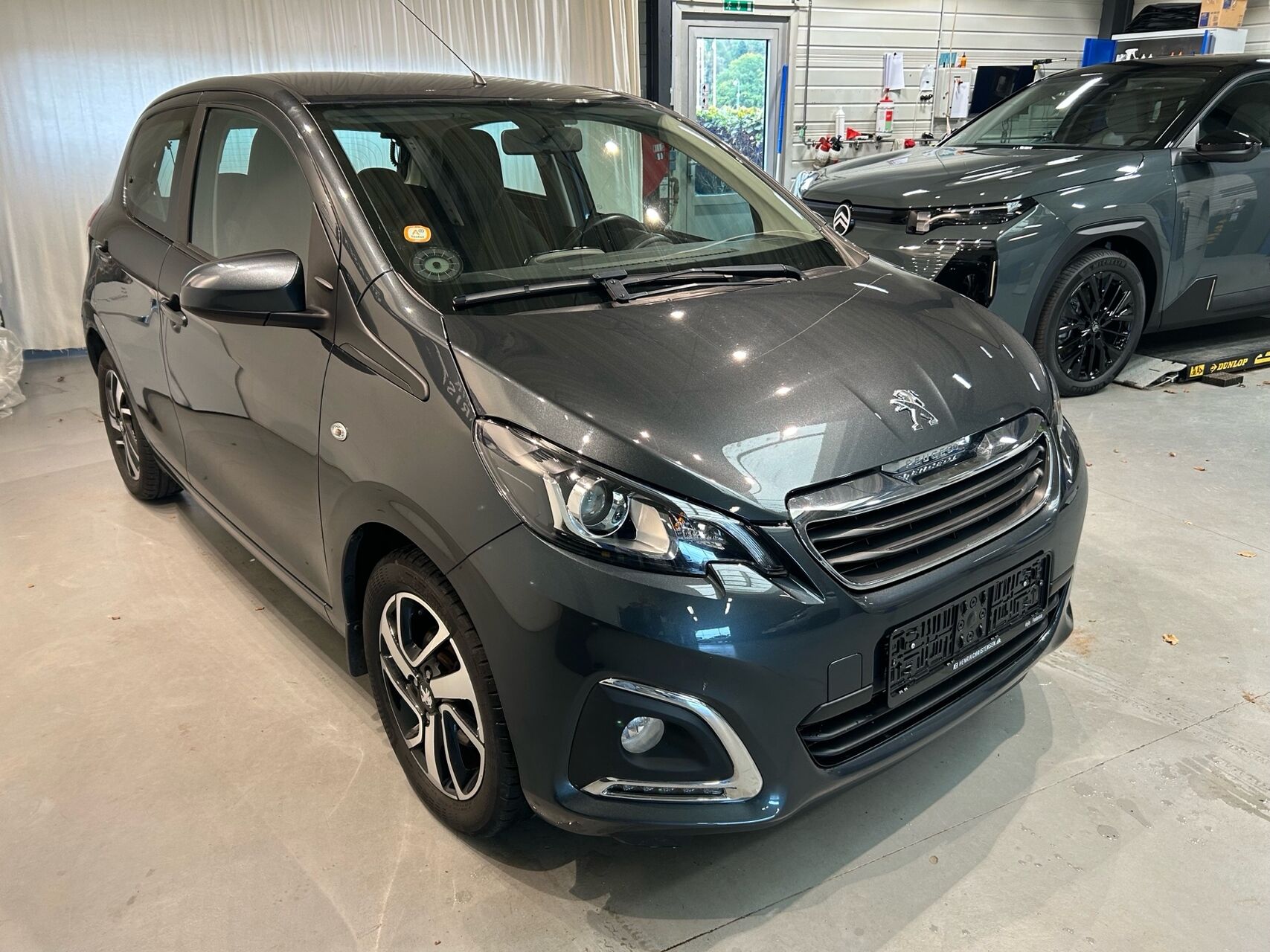 Billede af Peugeot 108 1,0 e-Vti Prestige Pack 72HK 5d