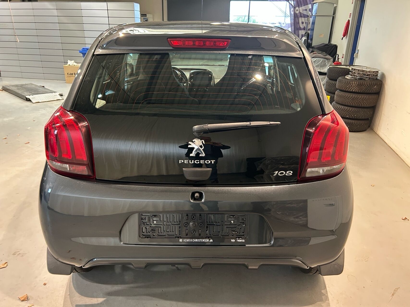 Billede af Peugeot 108 1,0 e-Vti Prestige Pack 72HK 5d