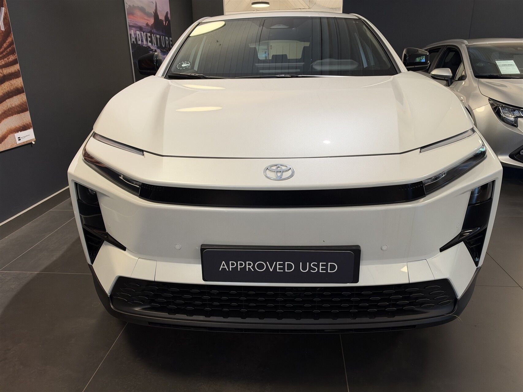 Billede af Toyota C-HR+ EL Active AWD 343HK 5d Aut.