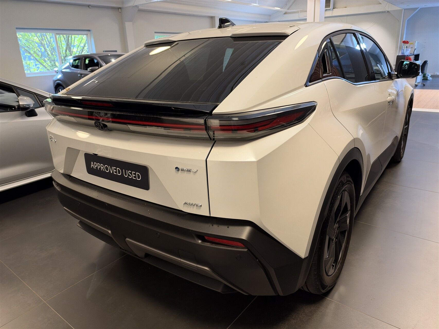 Billede af Toyota C-HR+ EL Active AWD 343HK 5d Aut.