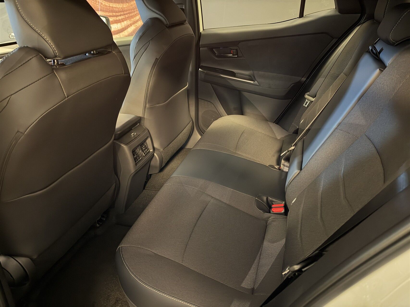 Billede af Toyota C-HR+ EL Active AWD 343HK 5d Aut.