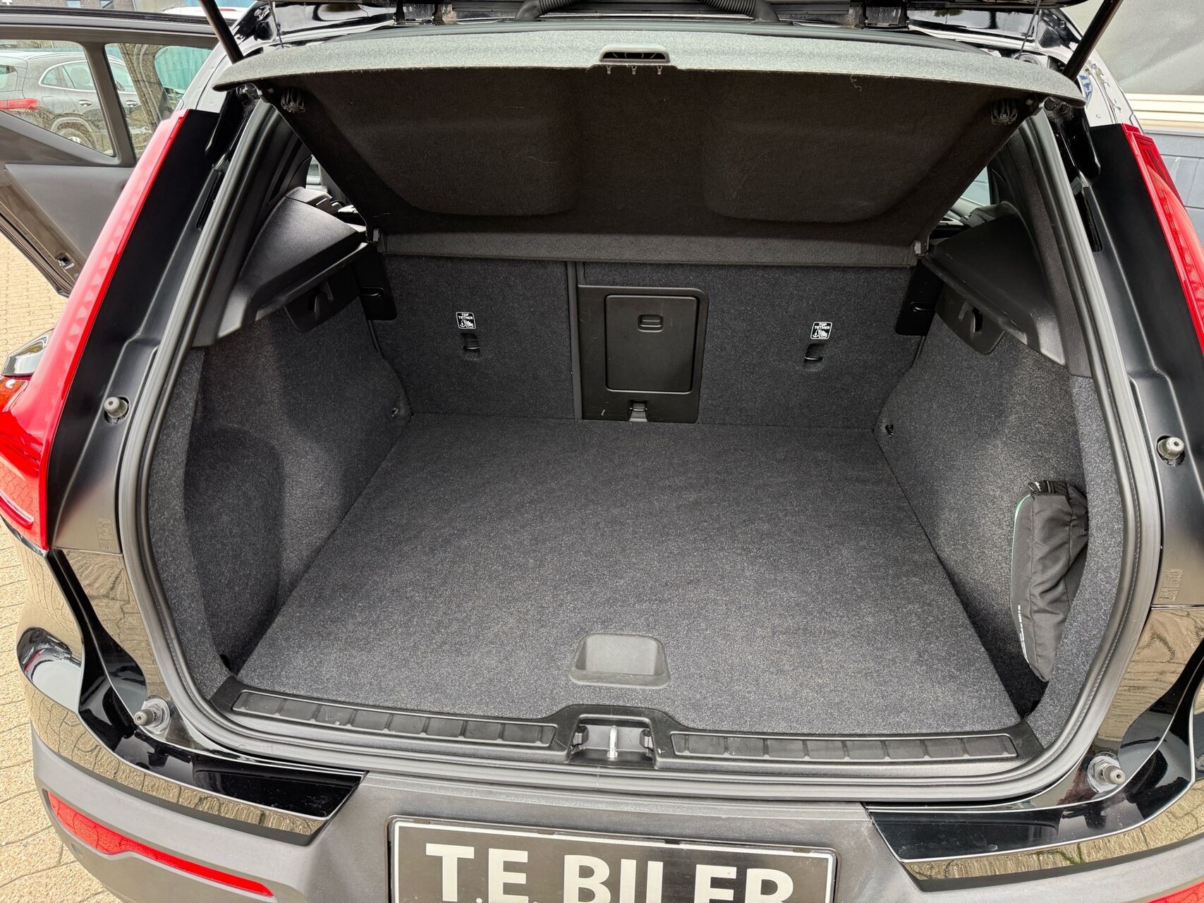 Billede af Volvo XC40 P6 Recharge Core 231HK 5d Aut.