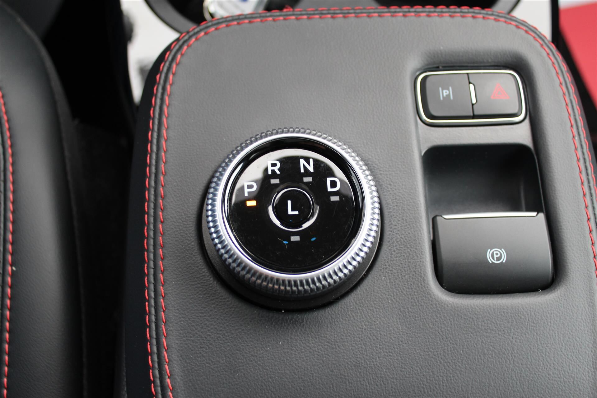 Billede af Ford Mustang Mach-E EL SR Premium AWD 269HK 5d Aut.