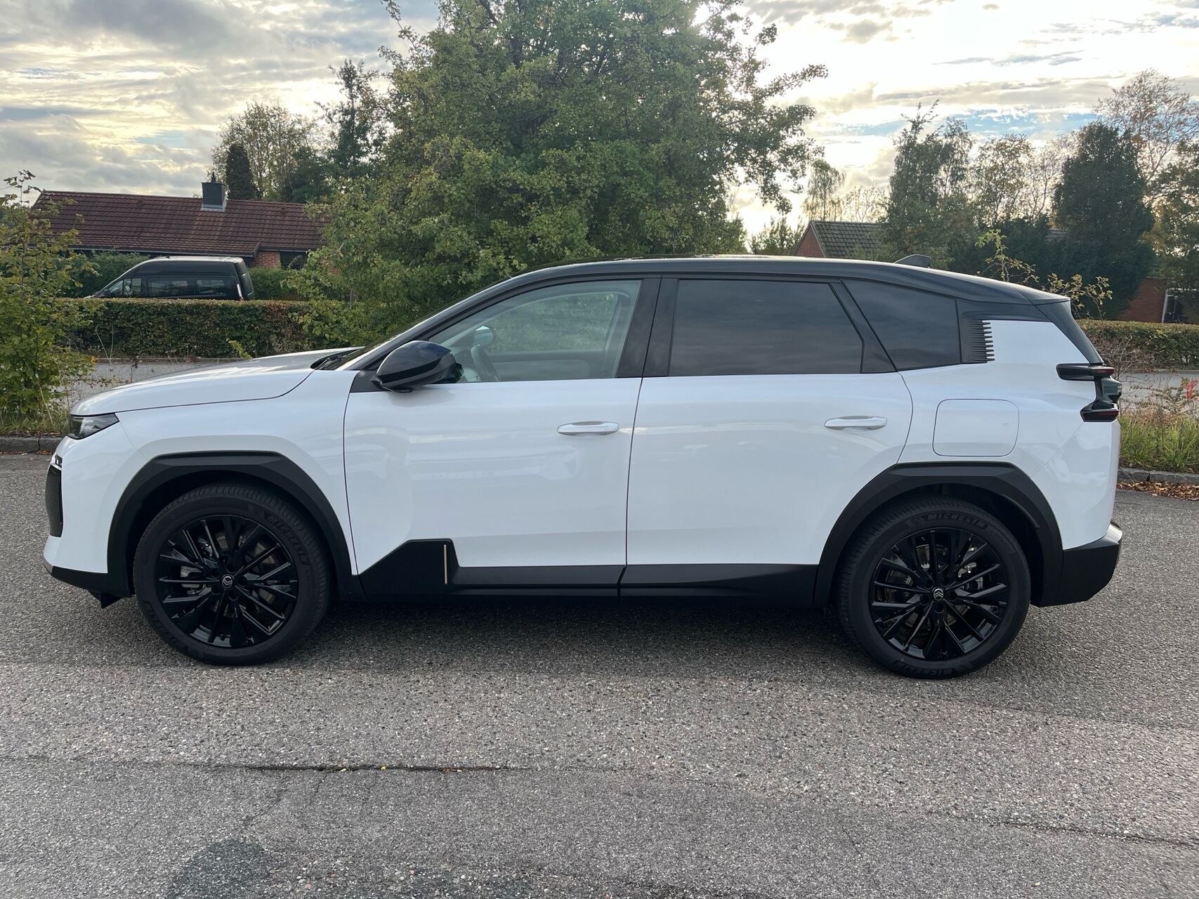 Billede af Citroën ë-C5 Aircross 73 kWh 210 VTR Sport EL 210 SUV Automatisk